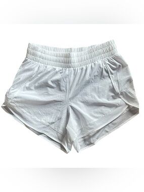 Athleta Mesh Racer Run Mid Rise 4" Short
White Sz XXS